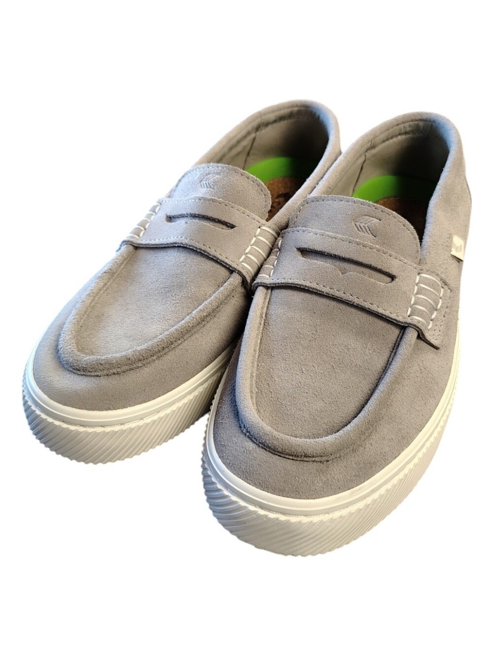 NWOT Cariuma Loafers